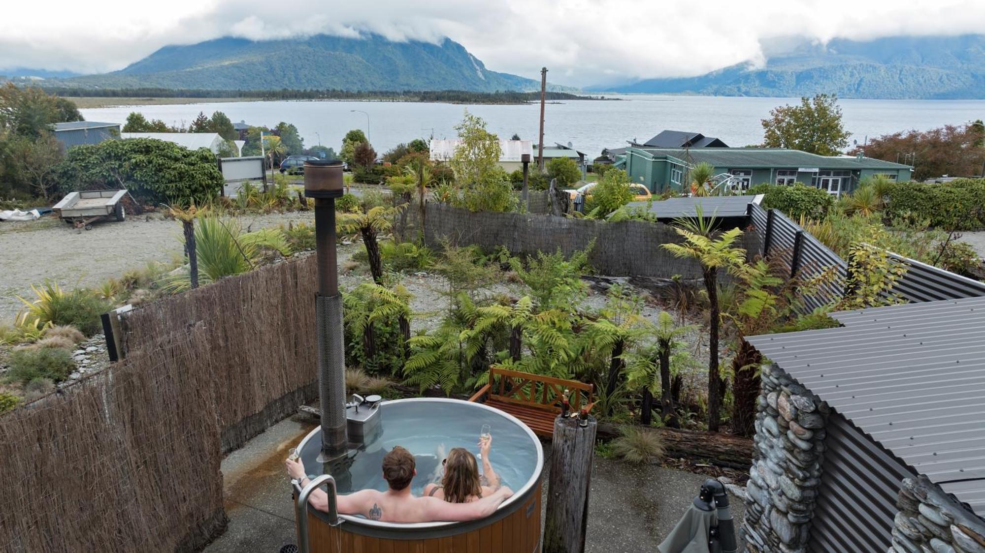 Hotel Lake Brunner Greymouth Eksteriør bilde